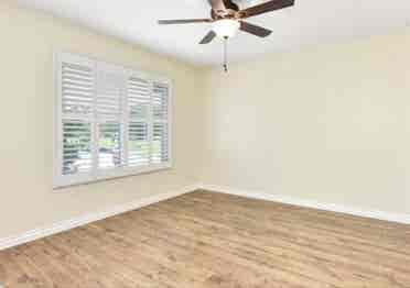 Bright, 1 Bedroom For Rentt