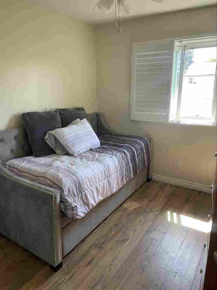 Bright, 1 Bedroom For Rentt
