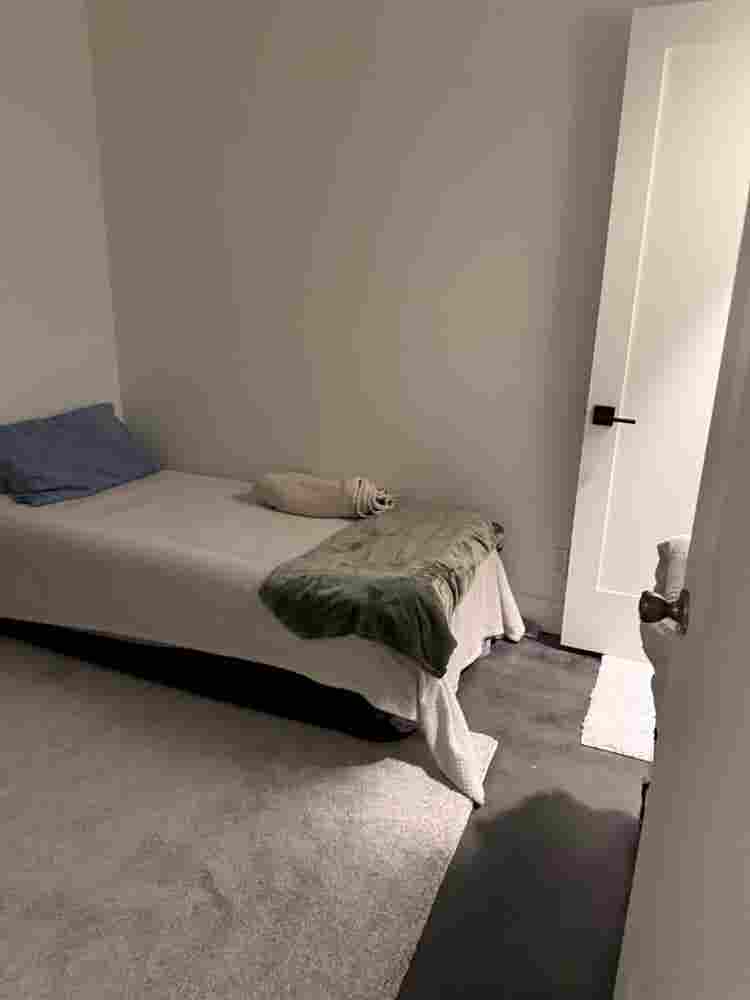 North Oakland private  bedroom