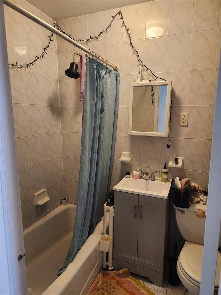 3Br railroad style room