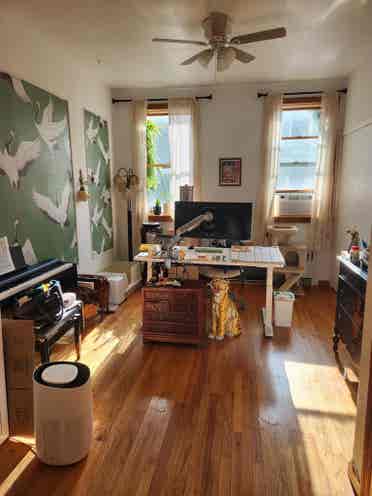 3Br railroad style room