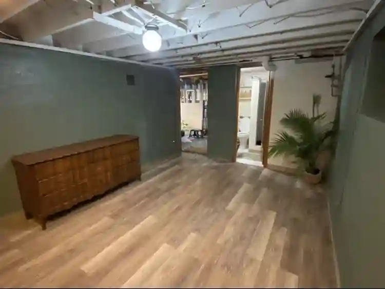 East Ridge Rancher mins downtown