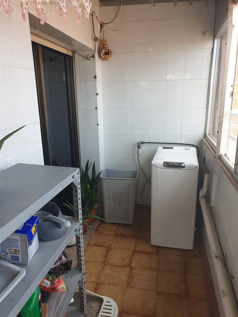 Alquilo habitación en Vía Julia