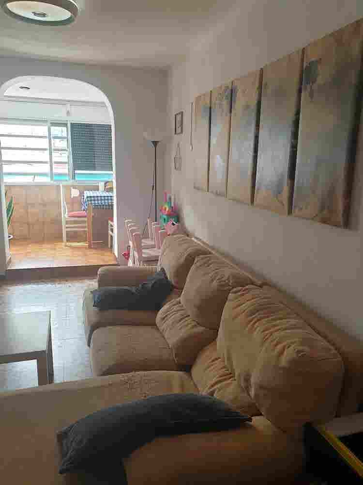Alquilo habitación en Vía Julia