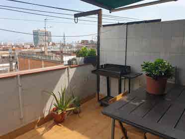 Alquilo habitación en Vía Julia