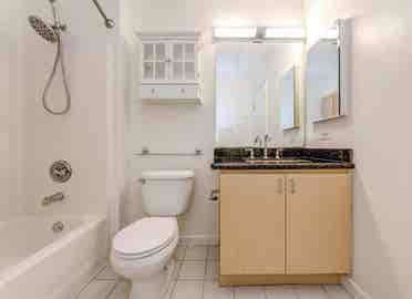 1BR Urban Living–Library DTLA