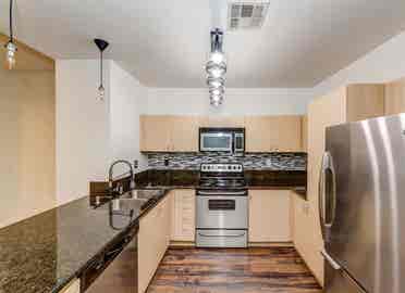 1BR Urban Living–Library DTLA