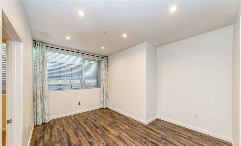 1BR Urban Living–Library DTLA