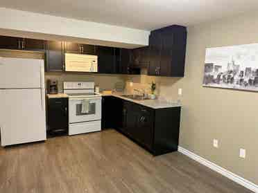 Legal  apartment-1bedroom + den