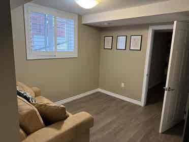Legal  apartment-1bedroom + den