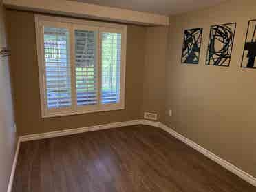 Legal  apartment-1bedroom + den