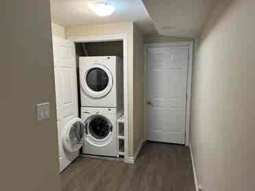 Legal  apartment-1bedroom + den