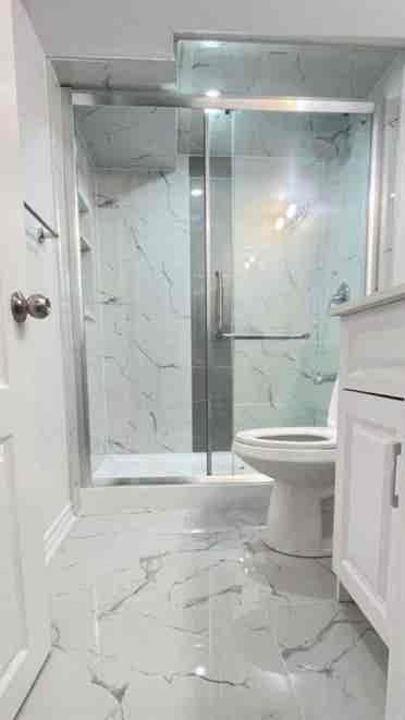 1 Private room available