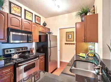 ** AVAILABLE ASAP **  Near Lenox !!