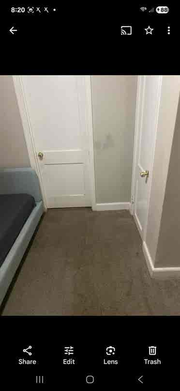 Room for rent with bathroom and bed