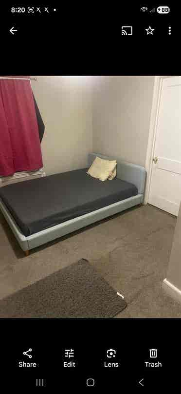 Room for rent with bathroom and bed