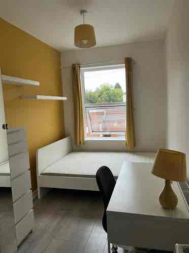 Spare room in Shared House