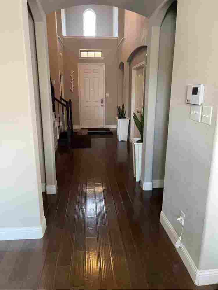 Room in a safe neighborhood