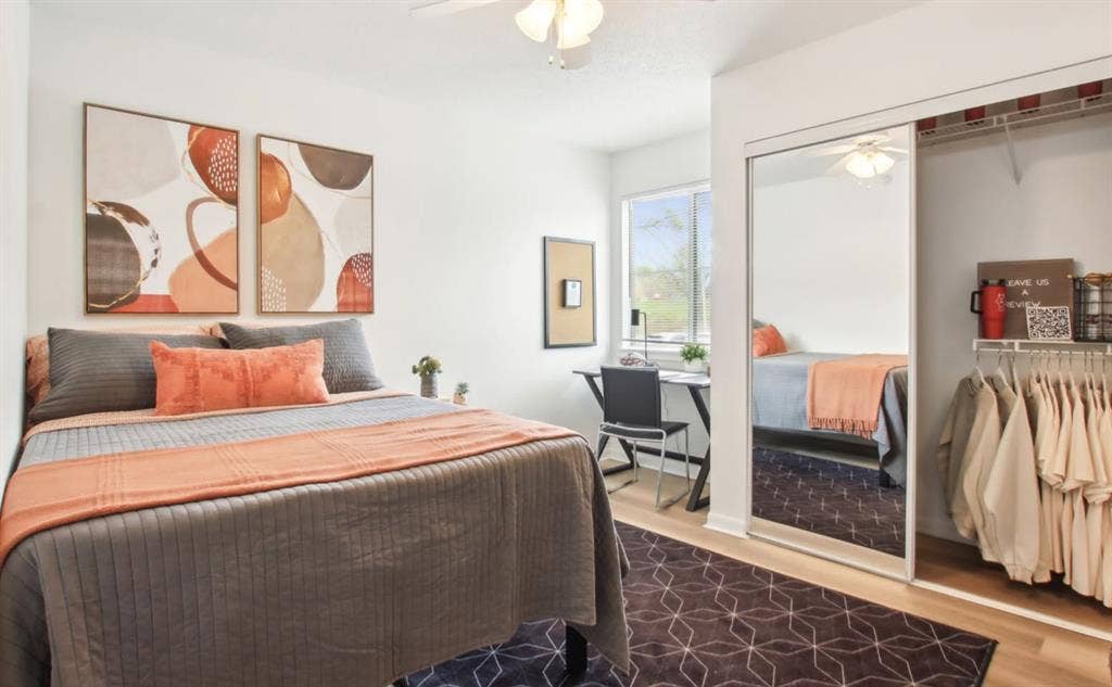 Seeking to relet private room
