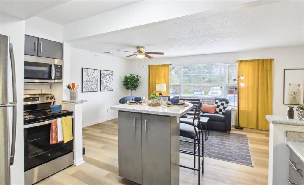 Seeking to relet private room