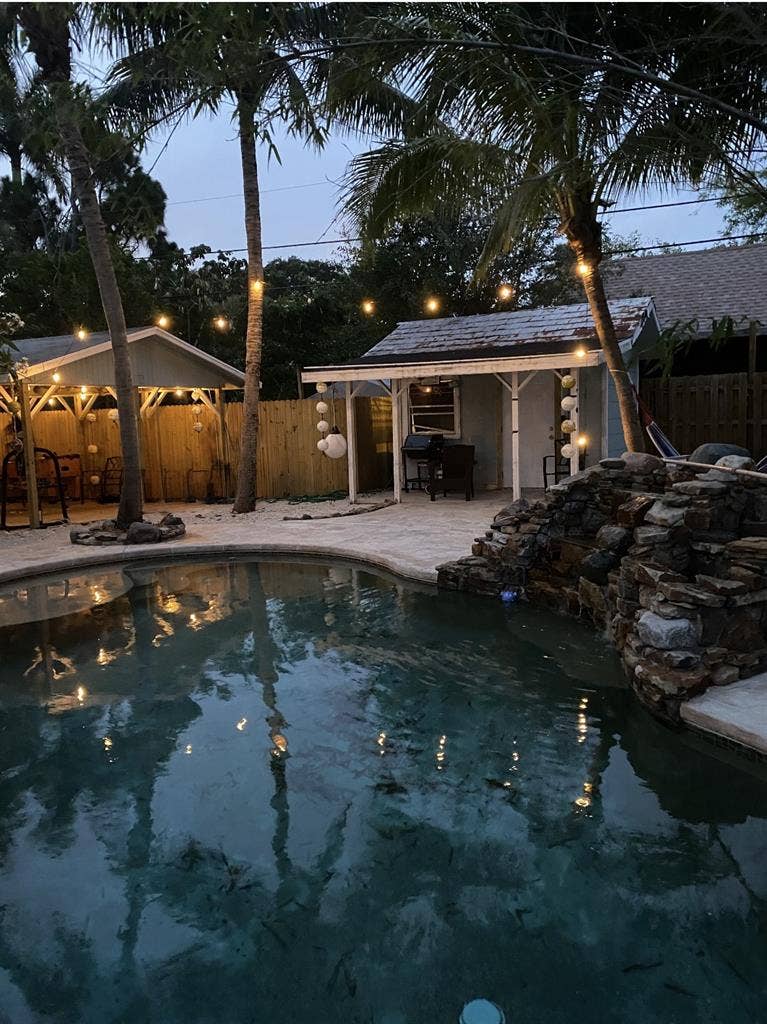 Tropical Pool Escape