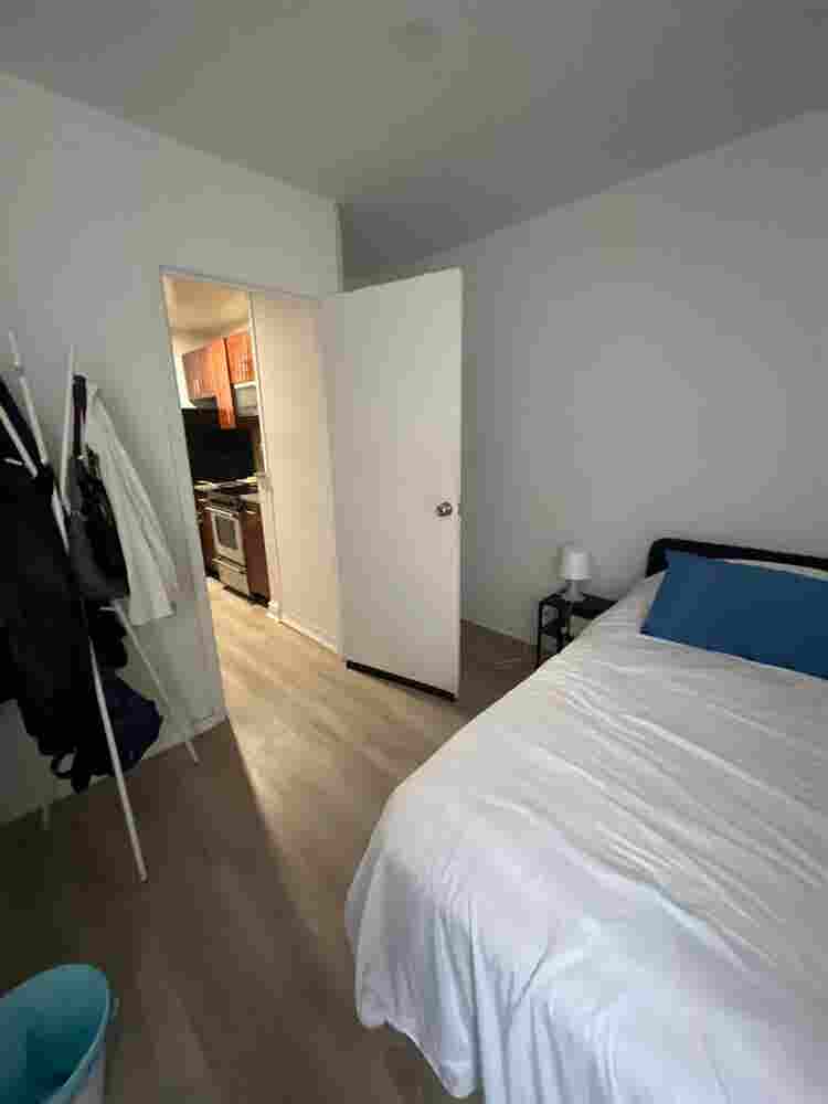 ✨Spacious Room in Midtown South✨