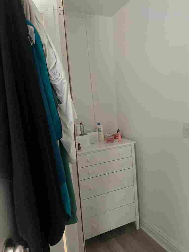 ✨Spacious Room in Midtown South✨