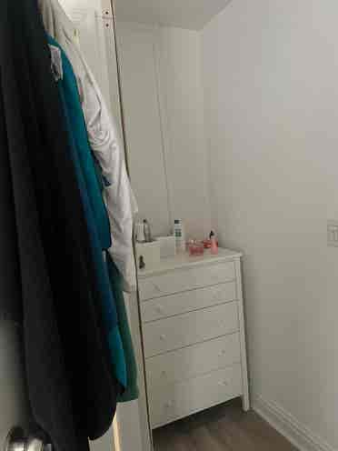 ✨Spacious Room in Midtown South✨