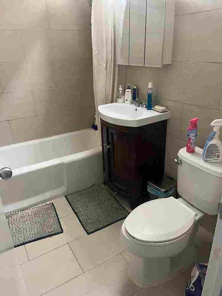 ✨Spacious Room in Midtown South✨
