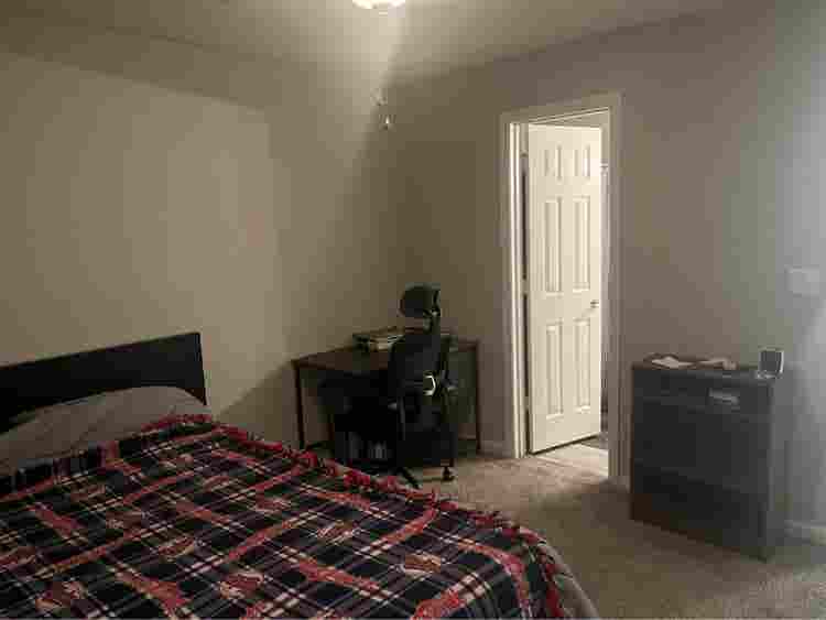 Looking for a subleaser