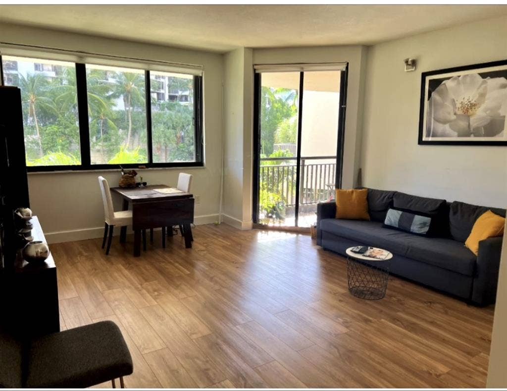 Gorgeous Master Bedroom - Brickell