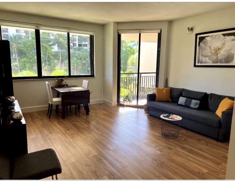 Gorgeous Master Bedroom - Brickell