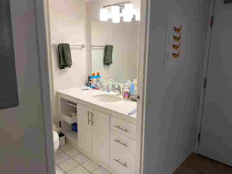 Room in 2 bedroom unit