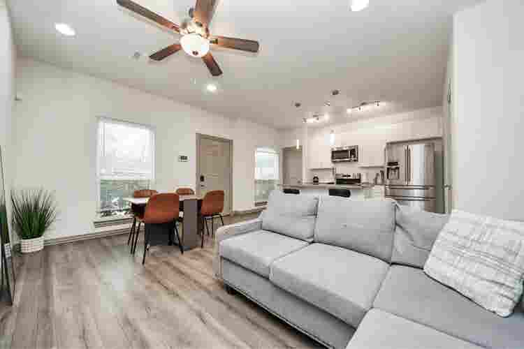 Cozy Home in South Houston