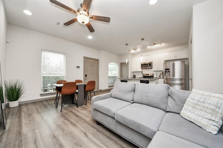 Cozy Home in South Houston