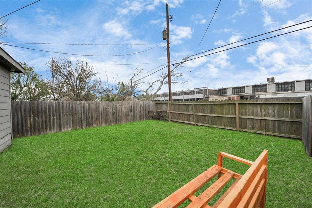 Cozy Home in South Houston