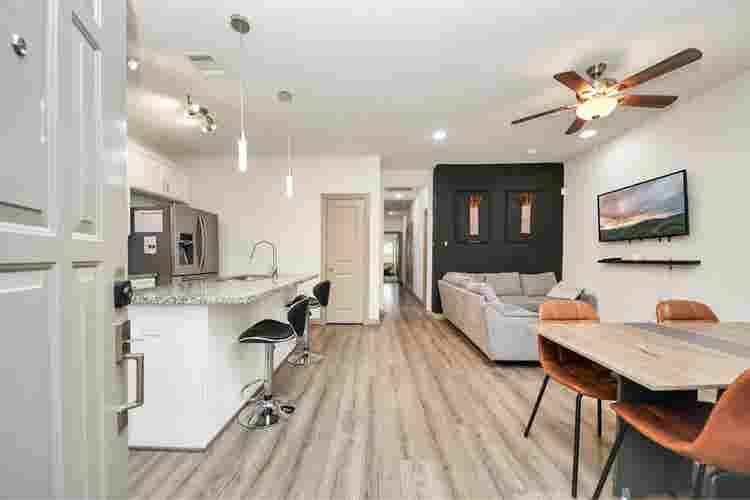 Cozy Home in South Houston