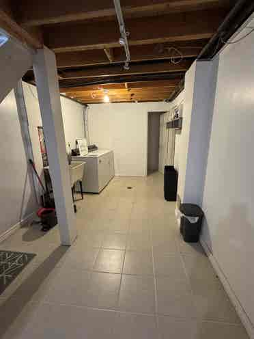 Looking to Share a House in Markham