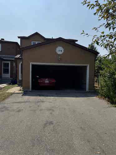 Looking to Share a House in Markham
