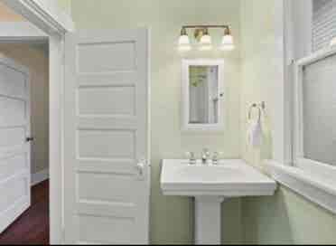 Beautiful Wallingford House!