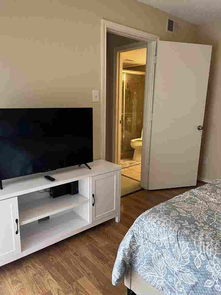 Room available w/ private bath