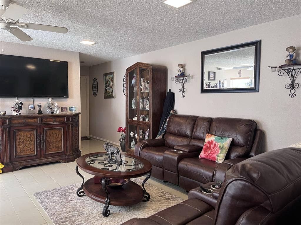 Room available w/ private bath