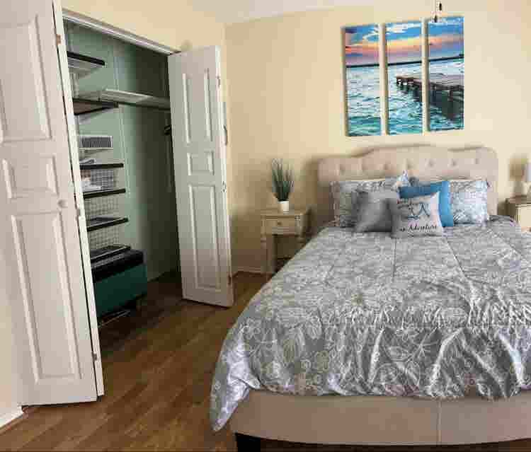Room available w/ private bath
