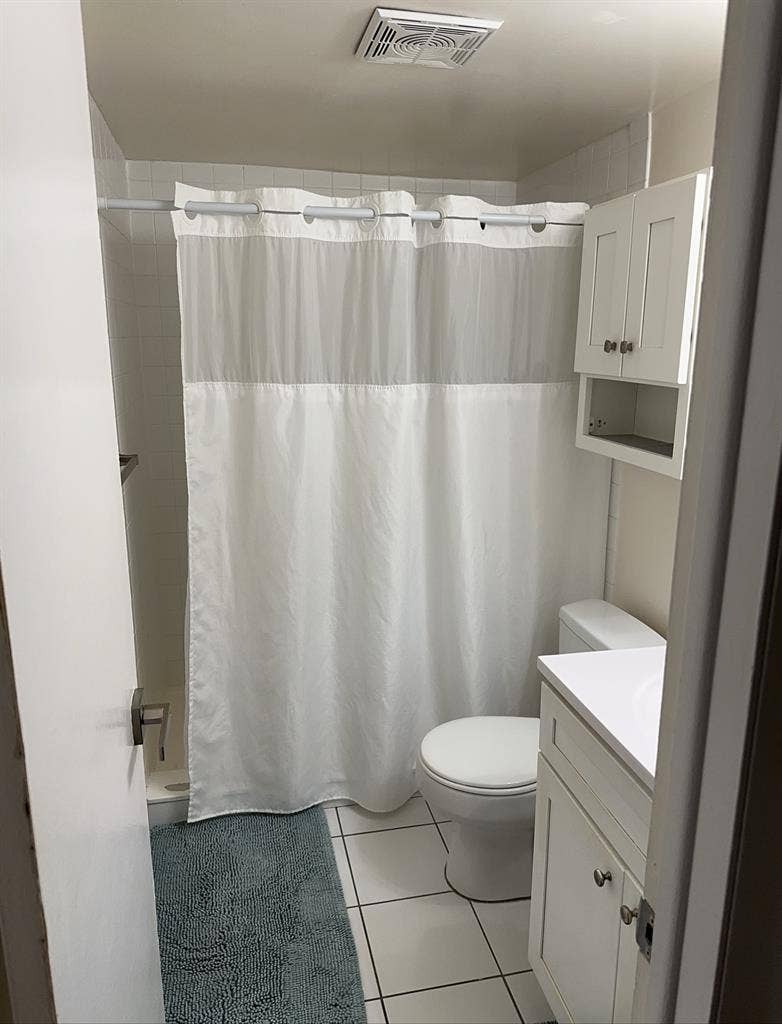 Room for Rent at Deerfield Beach