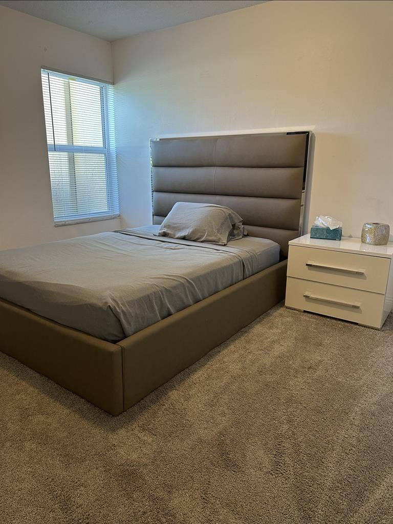 Room for Rent at Deerfield Beach