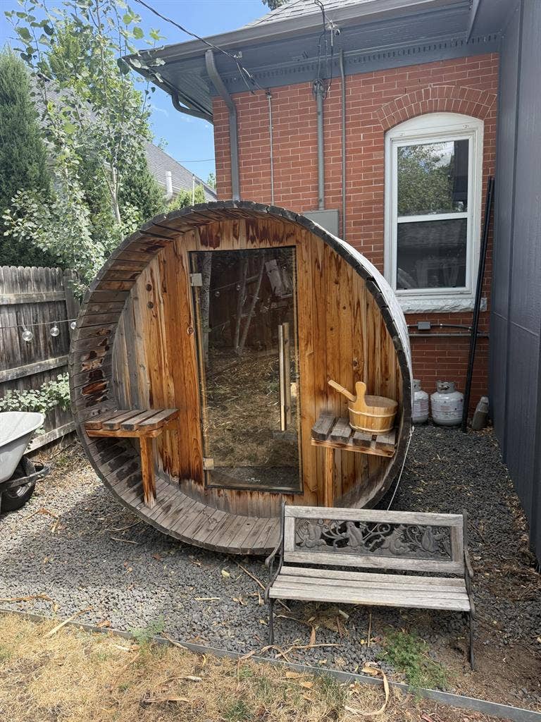 rooms available for 1 person.