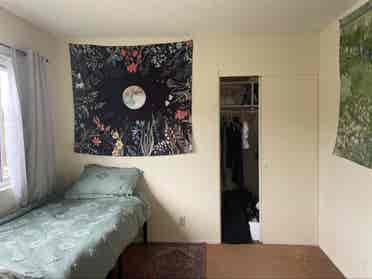 Unfurnished Single in 3bdrm Unit