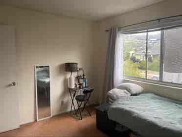 Unfurnished Single in 3bdrm Unit