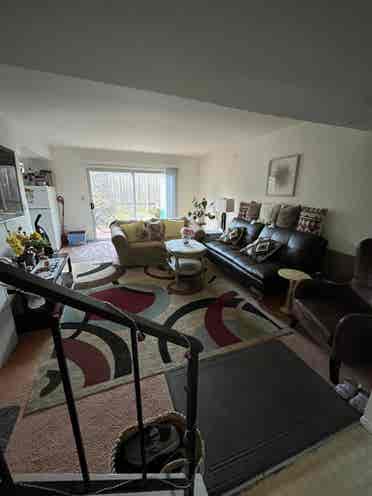 Unfurnished Single in 3bdrm Unit