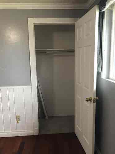 Room for rent Sept 1
